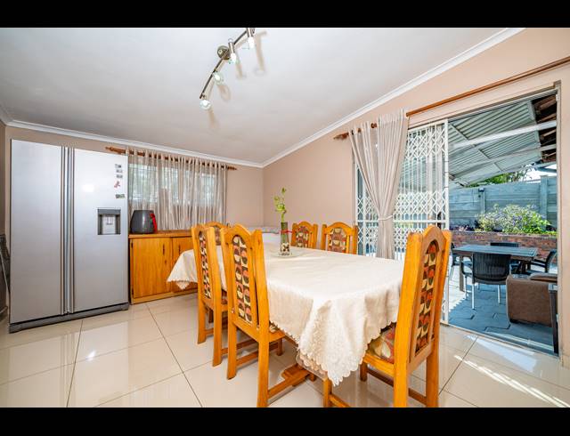 3 BEDROOM FREEHOLD FOR SALE IN HILLARY